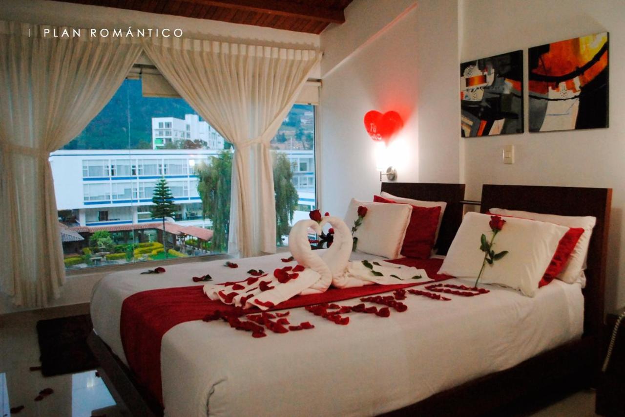 Cariongo Plaza Hotel ปัมโปลนา ภายนอก รูปภาพ