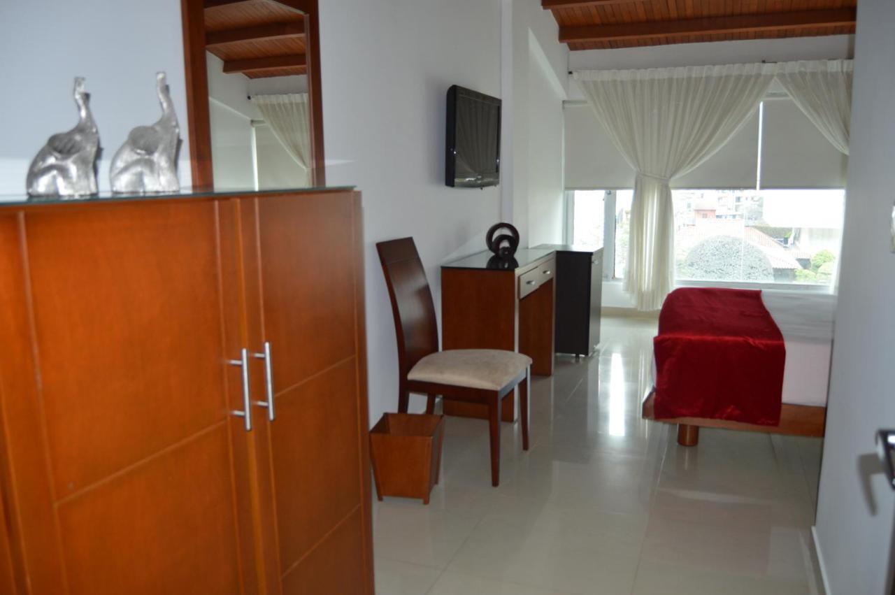 Cariongo Plaza Hotel ปัมโปลนา ภายนอก รูปภาพ