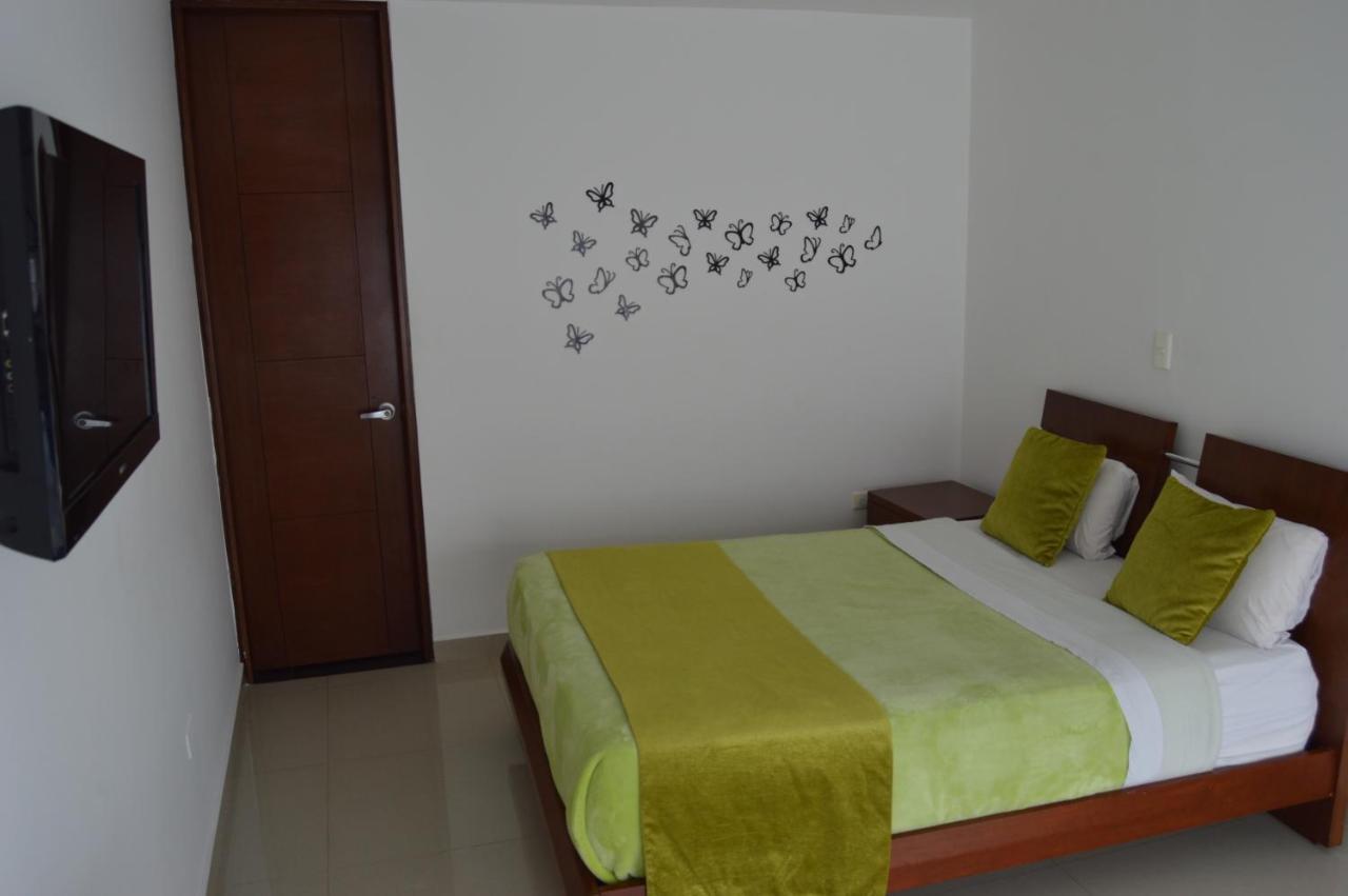 Cariongo Plaza Hotel ปัมโปลนา ภายนอก รูปภาพ