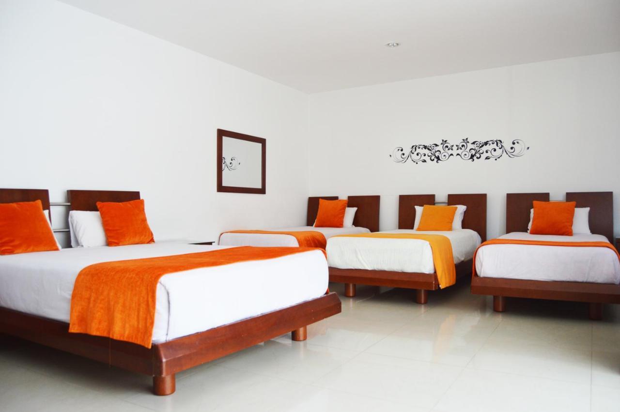 Cariongo Plaza Hotel ปัมโปลนา ภายนอก รูปภาพ